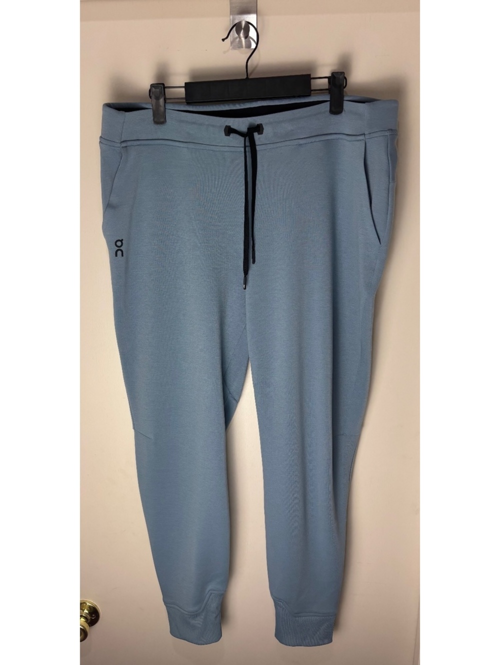 On Running Womens L Sweat Pants Blue Joggers Drawstring Cuffed NWOT